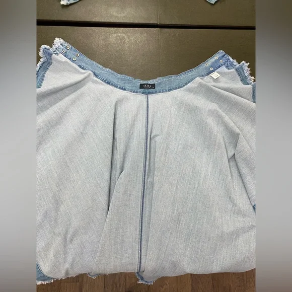 AKIRA Kelsey Overlay Wrap Denim Skirt Belt Size Small - Picture 8 of 13